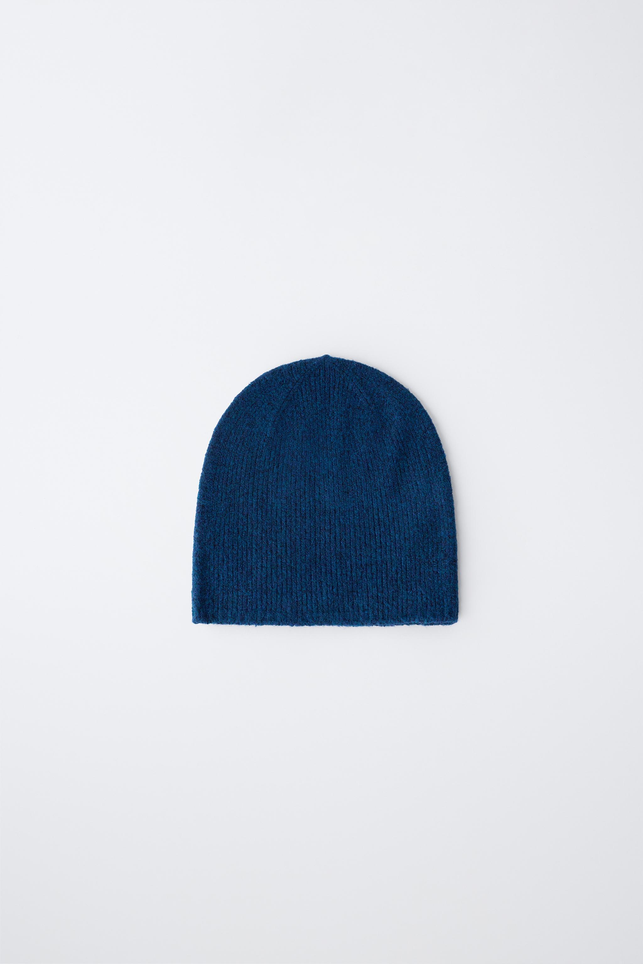 BONNET EN MAILLE FINE